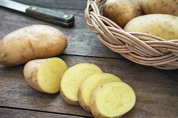 Đừng bỏ qua nước ép khoai tây bởi biết được công dụng kỳ diệu của nó bạn cũng phải bất ngờ