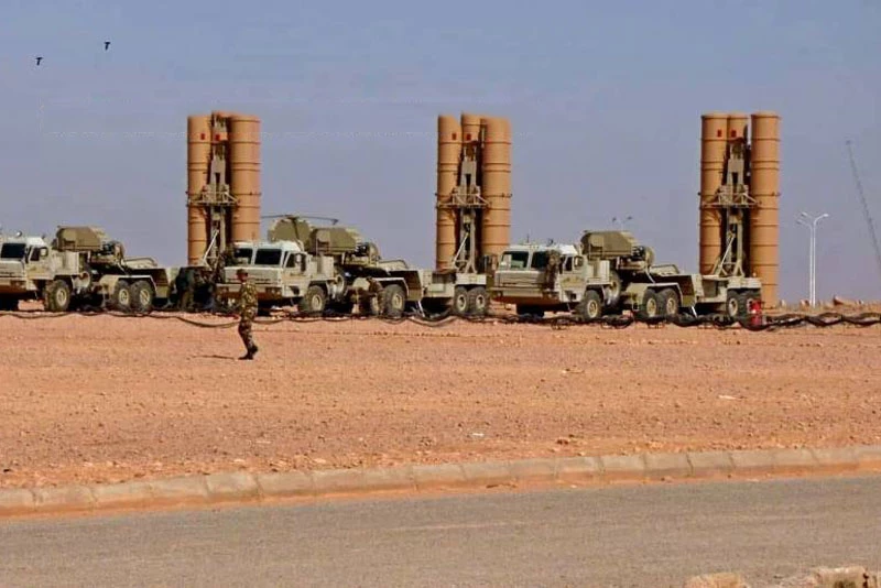 Xuất hiện hình ảnh hệ thống phòng không S-400 của Nga được chuyển giao cho Algeria