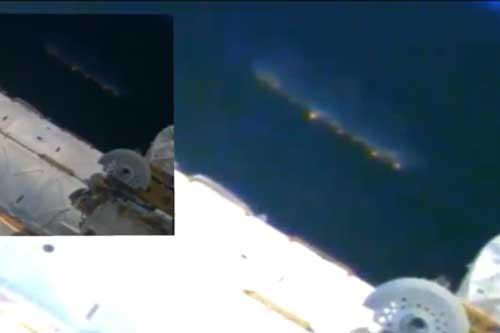 ‘Siêu tàu mẹ’ của người ngoài hành tinh 'do thám' trạm ISS