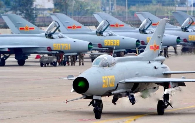 Chengdu J-7 được phát triển trên nguyên mẫu MiG-21.