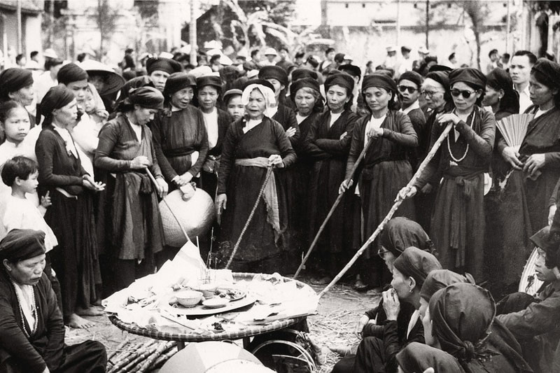 Nét đẹp của phụ nữ xưa qua ảnh tư liệu của Viện Viễn Đông Bác Cổ