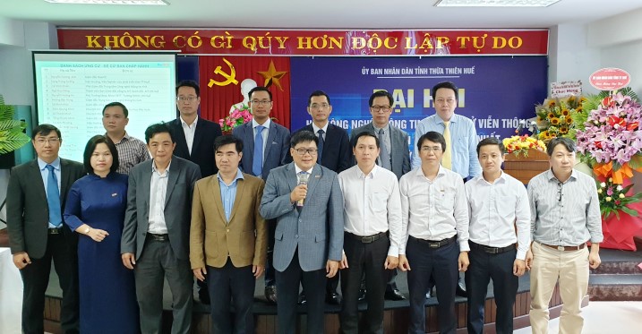 Ban Chấp hành Hội Công nghệ thông tin và Điện tử viễn thông tỉnh Thừa Thiên Huế nhiệm kỳ 2021-2025 ra mắt Đại hội.