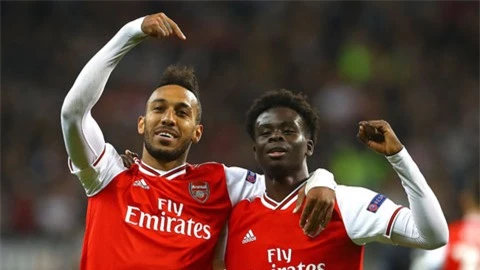 Aubameyang & Saka: Đôi vai gánh vác hy vọng 