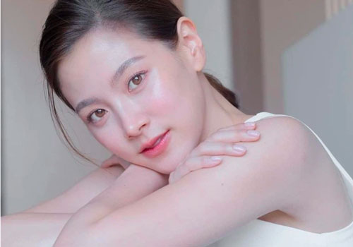 Loạt ảnh "gây sốt" của Baifern Pimchanok khiến dân tình xuýt xoa: Sao có thể vừa ngây thơ, vừa gợi cảm đến vậy!