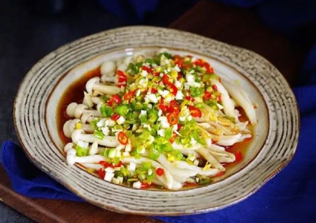 Chế biến nấm hải sản theo cách này, hội chị em đang ăn kiêng có thể đá bay cơn thèm cơm mỗi tối nhờ hương vị mới lạ, thơm ngon ngây ngất!