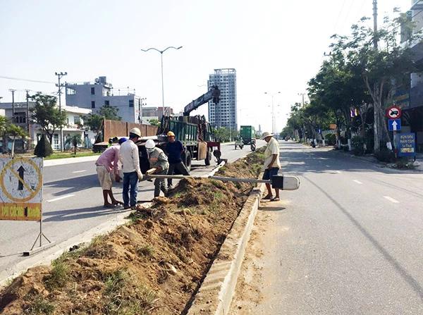 Dự án cải tạo, điều chỉnh tổ chức giao thông trục đường Ngô Quyền – Ngũ Hành Sơn với tổng mức đầu tư 189 tỉ đồng đang được triển khai thi công