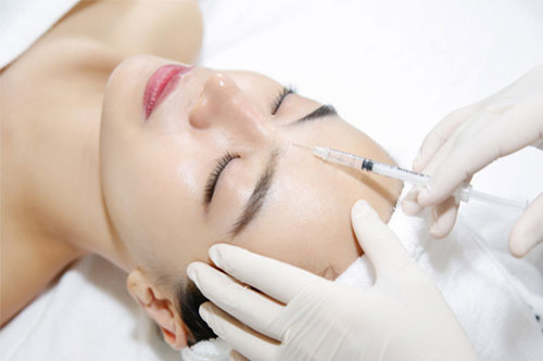 Cảnh báo tác hại khôn lường của việc tiêm chất làm trắng da