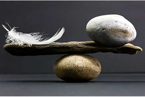 "Kẻ 8 lạng, người nửa cân": Tại sao 0,5kg lại bằng 8 lạng được? Là các cụ sai hay mình nhầm?