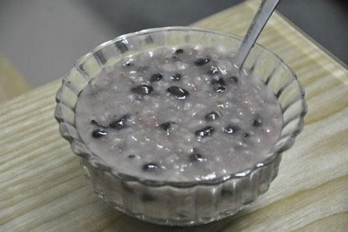 Ăn đậu đen theo cách này cân nặng có thể giảm ầm ầm