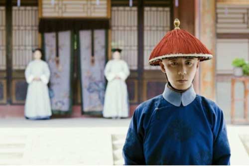 Phi tử của vua một khi bị nhốt vào lãnh cung là xem như mất hết, tại sao thái giám vẫn tranh nhau đi theo hầu hạ?