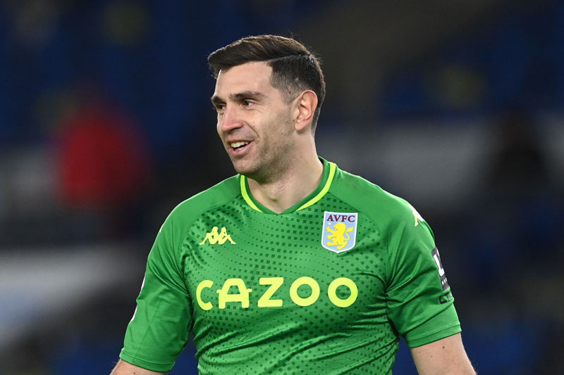 Emiliano Martinez vẫn trách móc Arsenal bạc tình