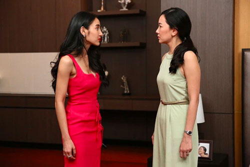 Nắm được "thóp" của bố mẹ chồng, chị dâu trắng trợn khiến cả nhà tôi lao đao