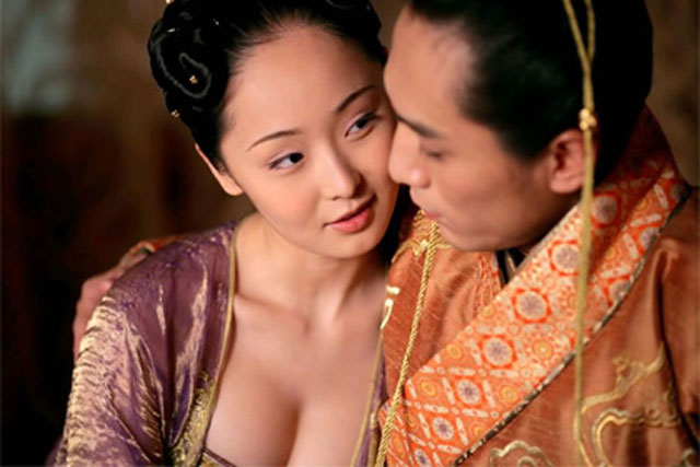 Hoàng đế loạn luân nhất Trung Quốc đưa cả con dâu lên giường để thỏa mãn nhu cầu