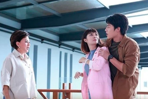 Tận tay tóm được chị dâu vào nhà nghỉ với đàn ông lạ, thế mà anh trai tỉnh bơ nói một câu khiến mẹ tôi suýt ngất xỉu