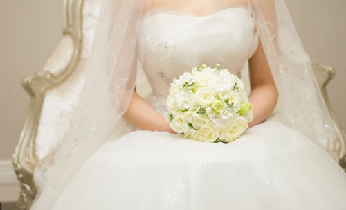 Cô dâu xinh đẹp biến mất trong đám cưới khiến chú rể suy sụp