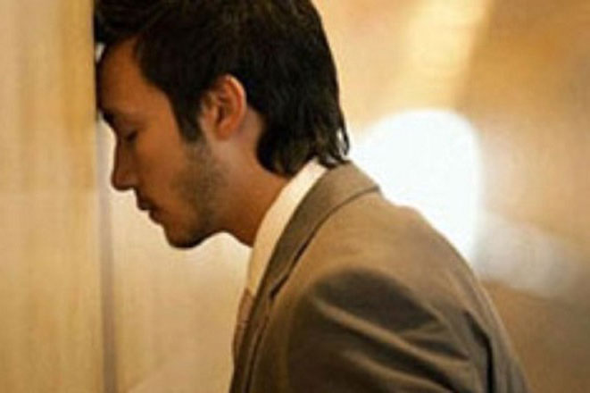 Vừa nhìn thấy tờ giấy chứng sinh trong chiếc hộp kỷ vật của mẹ, tôi rụng rời chân tay phát hiện mình đã phạm sai lầm nghiêm trọng