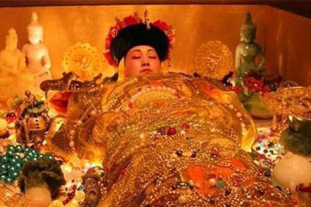 Giải mã bí ẩn Tử Cấm Thành: Từ Hy Thái hậu tuẫn táng 100 đứa trẻ vô tội cùng mình vì... sợ ma