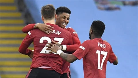 Derby Manchester: Tôn vinh hàng thủ Quỷ đỏ