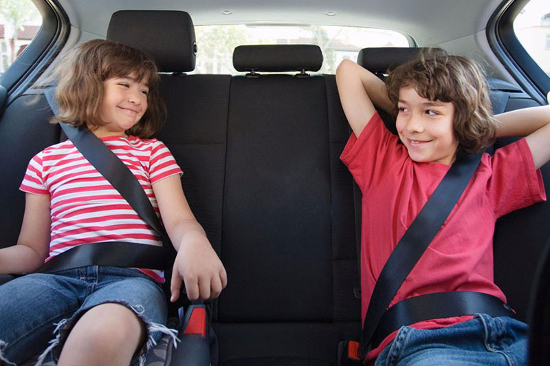 Top 10 nguyên tắc "sống còn" khi trên xe có trẻ nhỏ