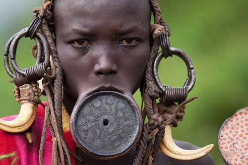 Những chuẩn mực vẻ đẹp kỳ lạ trên thế giới