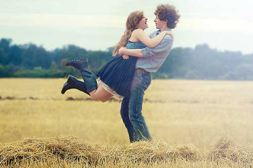 Hóa ra đây là lý do đàn ông yêu thích phụ nữ chân ngắn
