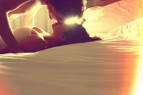 Cái kết chát đắng cho người đàn bà bỏ chồng con để chạy theo người tình giàu có