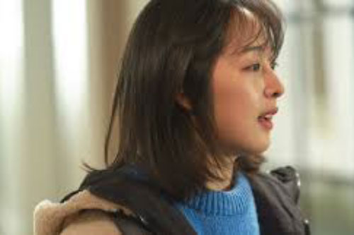 Đang mua cá thiếu tiền lại gặp trúng tình cũ của chồng, ả mỉa mai "cố cướp rồi giờ khổ", tôi có hành động khiến đối phương bẽ bàng chuồn vội