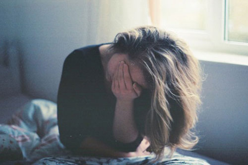 Tân hôn chưa kịp mặc lại quần áo đã bị chồng tát tôi đã làm 1 việc khiến anh ân hận cả đời