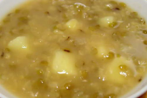 Chỉ cách nấu chè khoai lang đậu xanh dành cho mùa hè