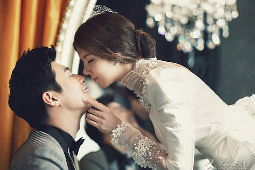 Giả vờ say rượu thử lòng bạn thân và chồng, tôi choáng váng thấy cảnh đó ngay tại giường ngủ của mình