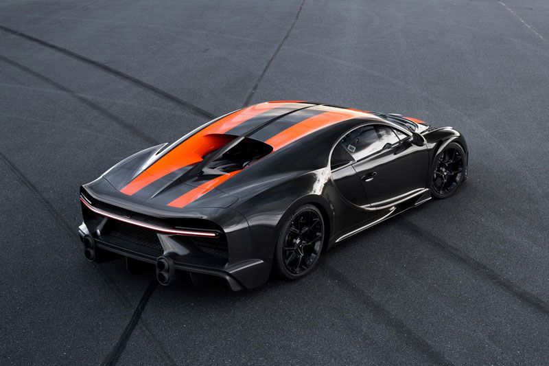9. Bugatti Chiron Super Sport 300+ (giá: 3,9 triệu USD).