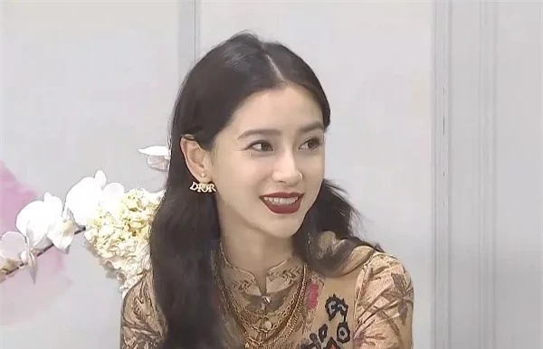 Nhan sắc thật của Angelababy lộ diện qua hình chưa chỉnh sửa, liệu có khác xa so với ảnh studio? - Ảnh 3.