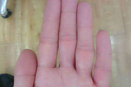 Nhìn khe hở ngón tay, có thể biết độ giàu có và khả năng kiếm tiền của gia chủ