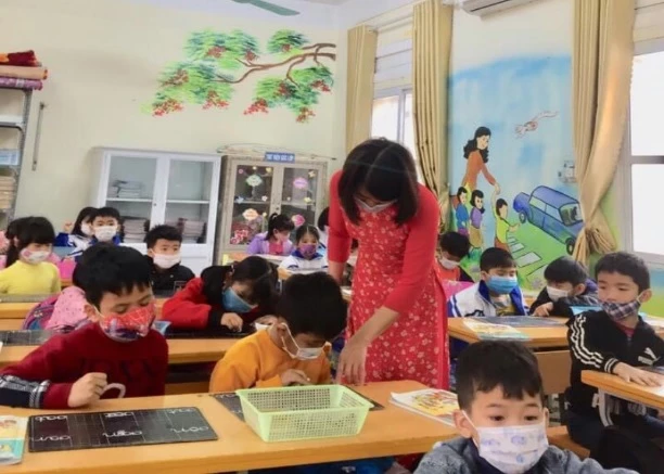 Giờ học đảm bảo công tác phòng, chống dịch tại trường Tiểu học Kim Đức