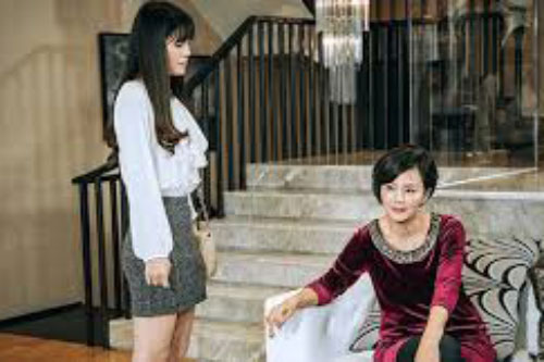 Cô vợ viết đơn ly hôn thì mẹ chồng oán trách "tự rước lấy nhục", lời đáp trả đanh thép mà sâu sắc của nàng dâu khiến bà phải mất ngủ