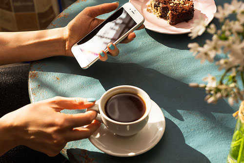 Những điều bạn tuyệt đối không bao giờ được làm sau khi ngủ dậy