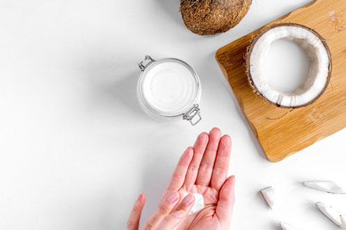 Bí quyết trị tàn nhang bằng dầu dừa đơn giản, hiệu quả ngay tại nhà