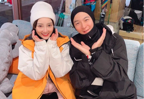 3 năm sau vụ ngoại tình rúng động, Lý Tiểu Lộ đã có bạn trai mới, thậm chí còn đi du lịch, chụp ảnh chung tình tứ?