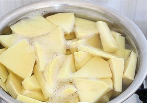 Mẹo hay khử mọi độc tố trong măng nhanh chóng mà đơn giản không ngờ