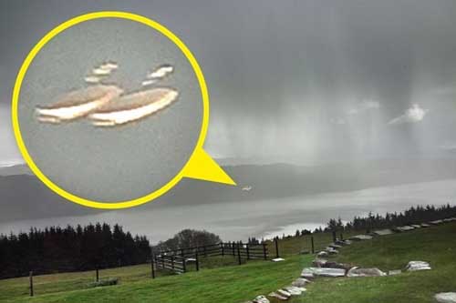 Người ngoài hành tinh ghé thăm quái vật hồ Loch Ness?