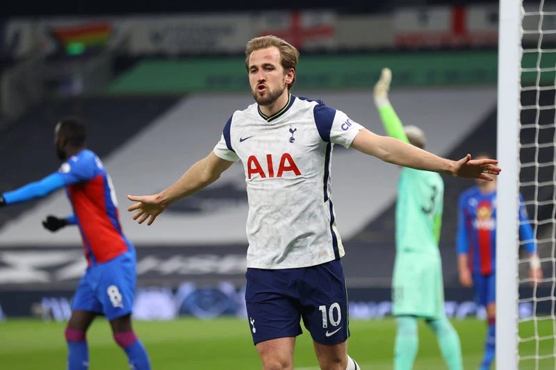 Tiền đạo: Harry Kane (Tottenham).