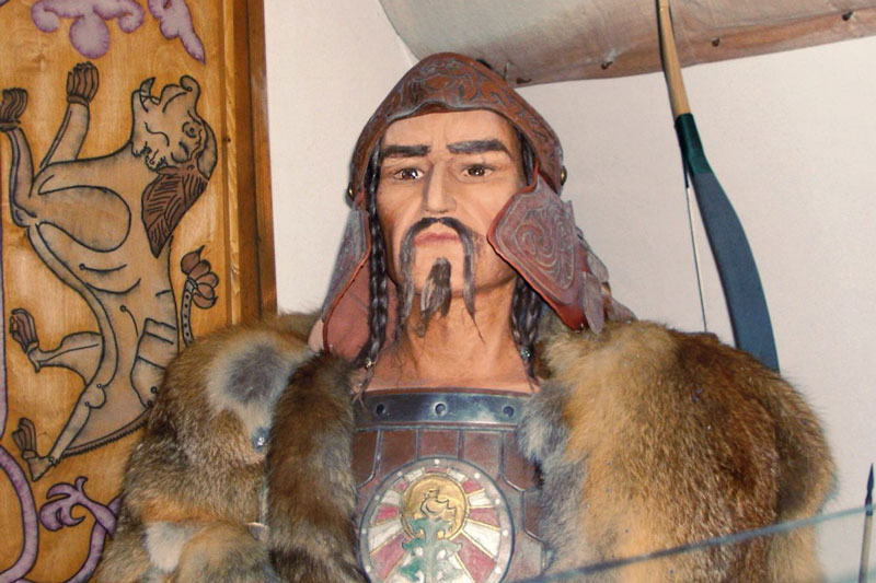 Bạo chúa Hung Nô và cái chết lãng xẹt trong đêm tân hôn