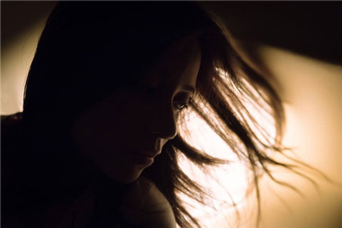 Mang thai 6 tháng biết chồng có bồ tôi chẳng đánh ghen cũng không đau khổ chỉ gửi 1 clip khiến anh 'chết đứng'