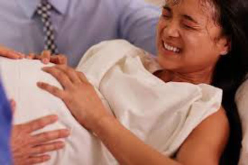 Chuẩn bị sinh chồng nhắn tin bồ có bầu, tôi mỉm cười gửi tấm ảnh kèm tin nhắn khiến anh ân hận cả đời