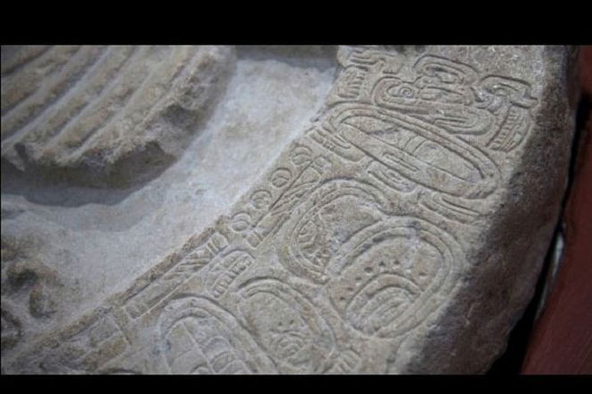 Bí mật của "Vua Rắn" được tiết lộ thông qua chiếc bàn thờ cổ 1.500 năm tuổi