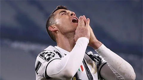 GĐTT của Juventus hé lộ về tương lai Ronaldo sau thất bại ở Champions League?
