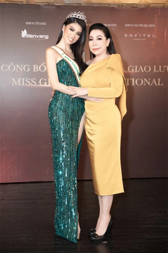 Lộ diện váy dạ hội lộng lẫy mang thông điệp hòa bình của Ngọc Thảo tại Miss Grand 2021 - ảnh 2
