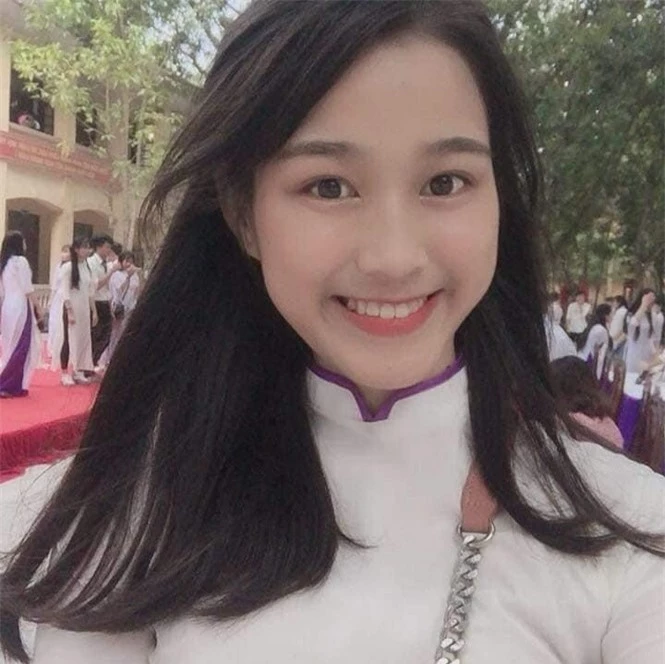 Loạt ảnh mới 'khui' thời học sinh cực dễ thương của Hoa hậu Đỗ Thị Hà - ảnh 5