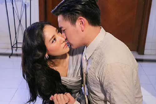 Tân hôn, 'chết đứng' khi thấy chồng rút dao làm điều này