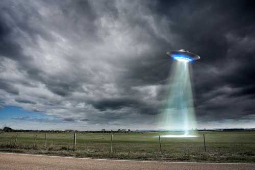 Tại sao UFO tới Trái đất ngày càng nhiều?